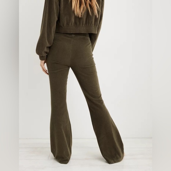 Aerie Groove-On Rib Velour Flare Pant Size XS NWOT - Picture 4 of 5